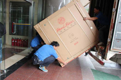 呼玛钢琴贵重工艺品无忧运